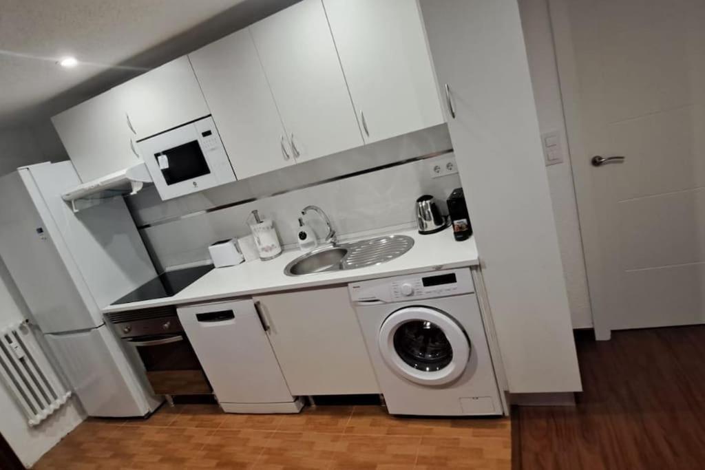 Piso Nuevo Centro Doctor Casal Διαμέρισμα Οβιέδο Εξωτερικό φωτογραφία